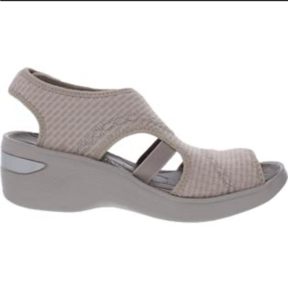 Bzees Women's Taupe Textured Stretch Wedge Sandals